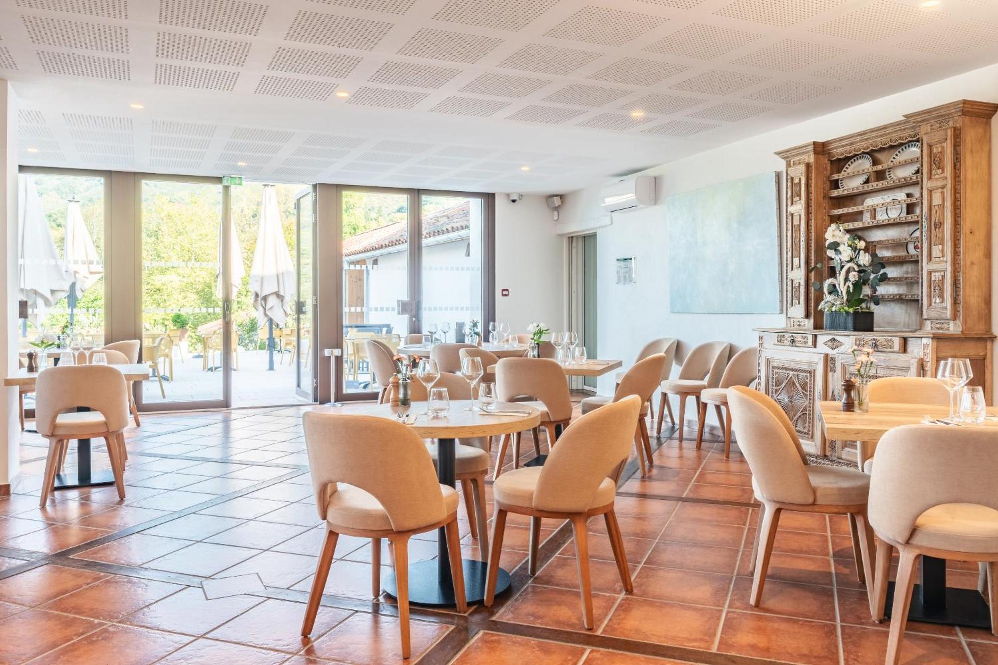 איינהודה Hotel Restaurant & Spa La Maison Oppoca מראה חיצוני תמונה